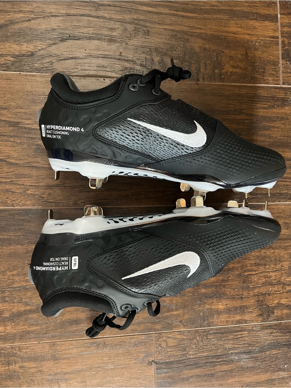 Nike Hyperdiamond 4 Elite Women's Softball Black Cleats
CZ5917-010 Size 8.5